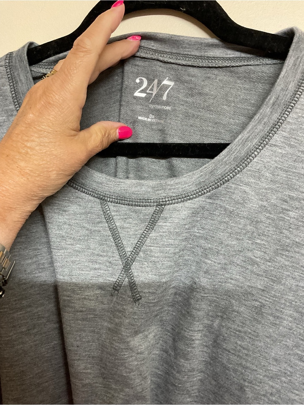24/7 Women's Long Sleeve Crewneck Tee in Heather Gray - Picture 2 of 3